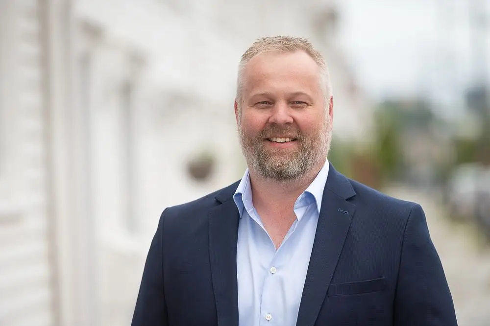 Asbjørn Svaland, Daglig og faglig leder · Eiendomsmegler MNEF